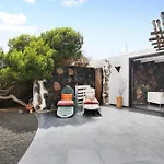 La Bodeguita House Villa *